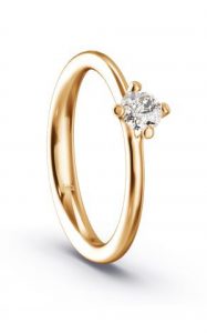 Goldring mit Solitärdiamant