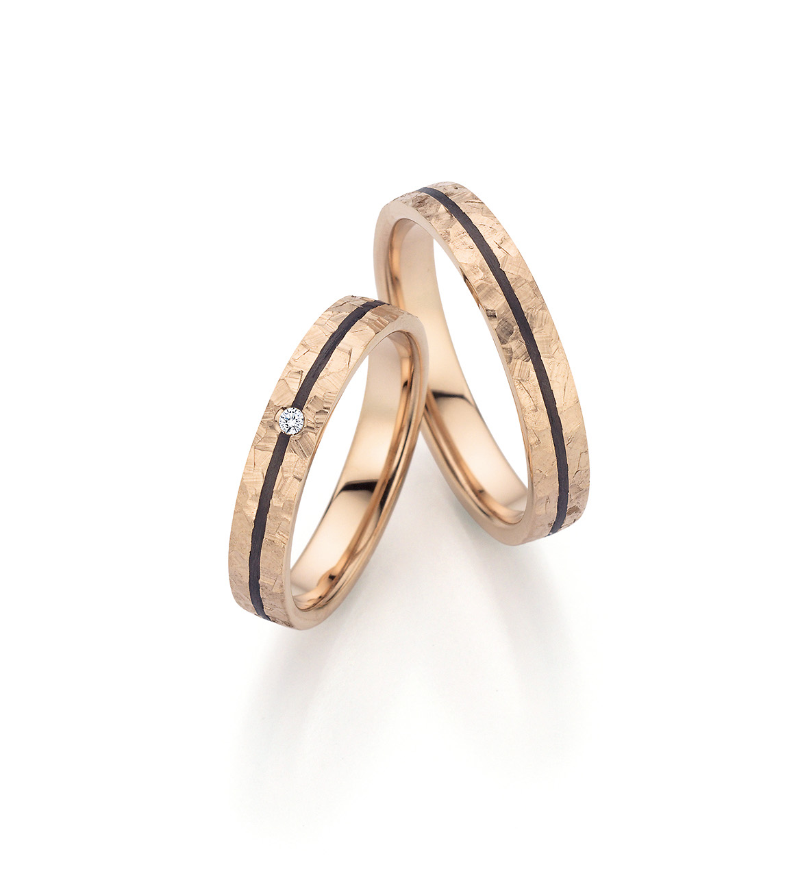 Fischer Ehering aus Caramelgold und Carbon