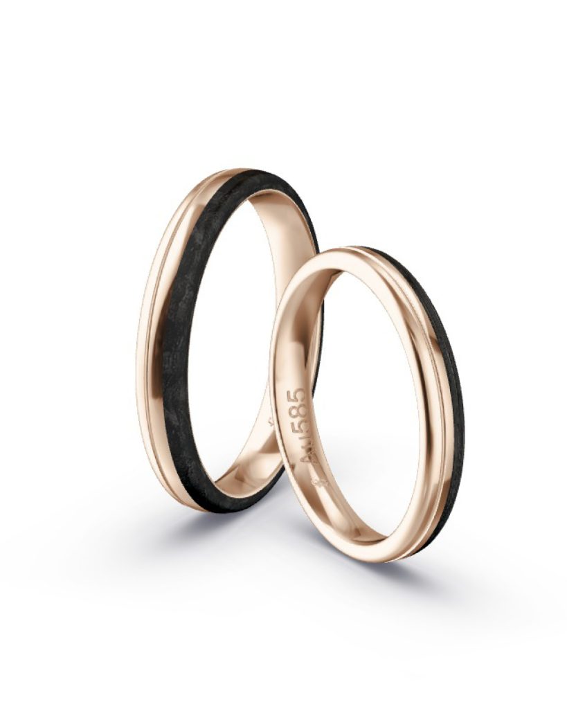 Caramelgold Oberfläche poliert Carbon Stufe rechts U-Fuge links poliert