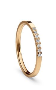 Feiner Verlobungsring aus Rotgold mit seitlicher Diamantreihe, Made in Germany von Fischer Trauringe